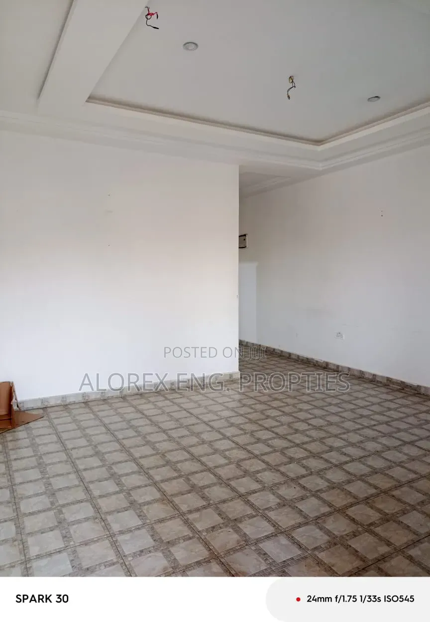 1bdrm Apartment in Adenta Amrahia, Malejor for rent