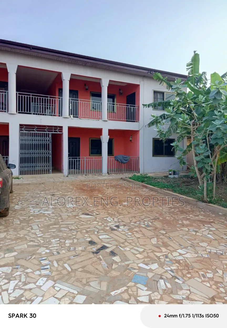 1bdrm Apartment in Adenta Amrahia, Malejor for rent