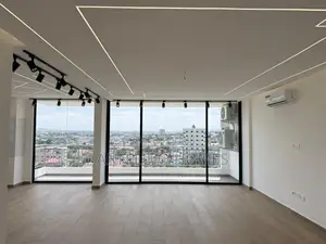 3bdrm Apartment in Lincoln School Area for sale