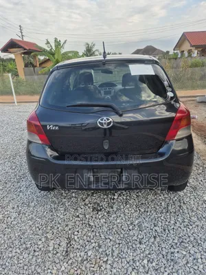 Toyota Vitz 2010 Black