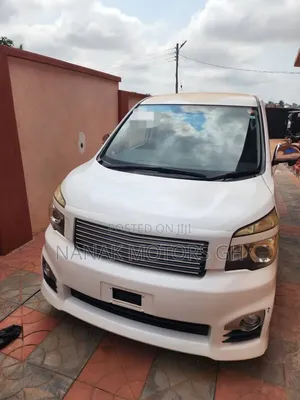 Toyota Voxy 2011 White