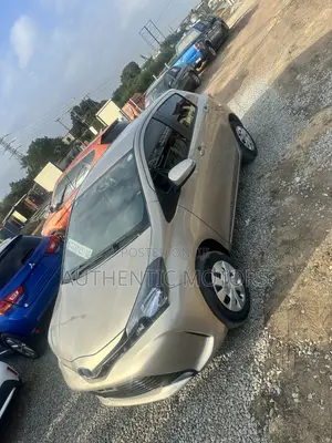Toyota Vitz 2015 Gold