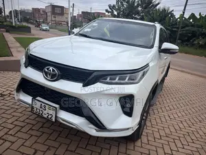 Toyota Fortuner 2.7 AWD 2017 White