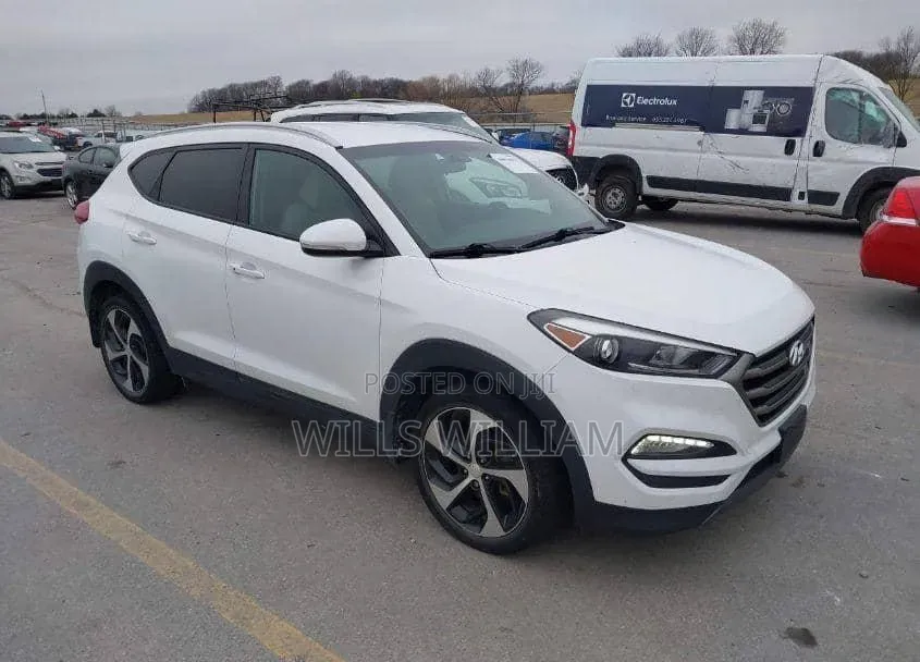 Hyundai Tucson 2016 White