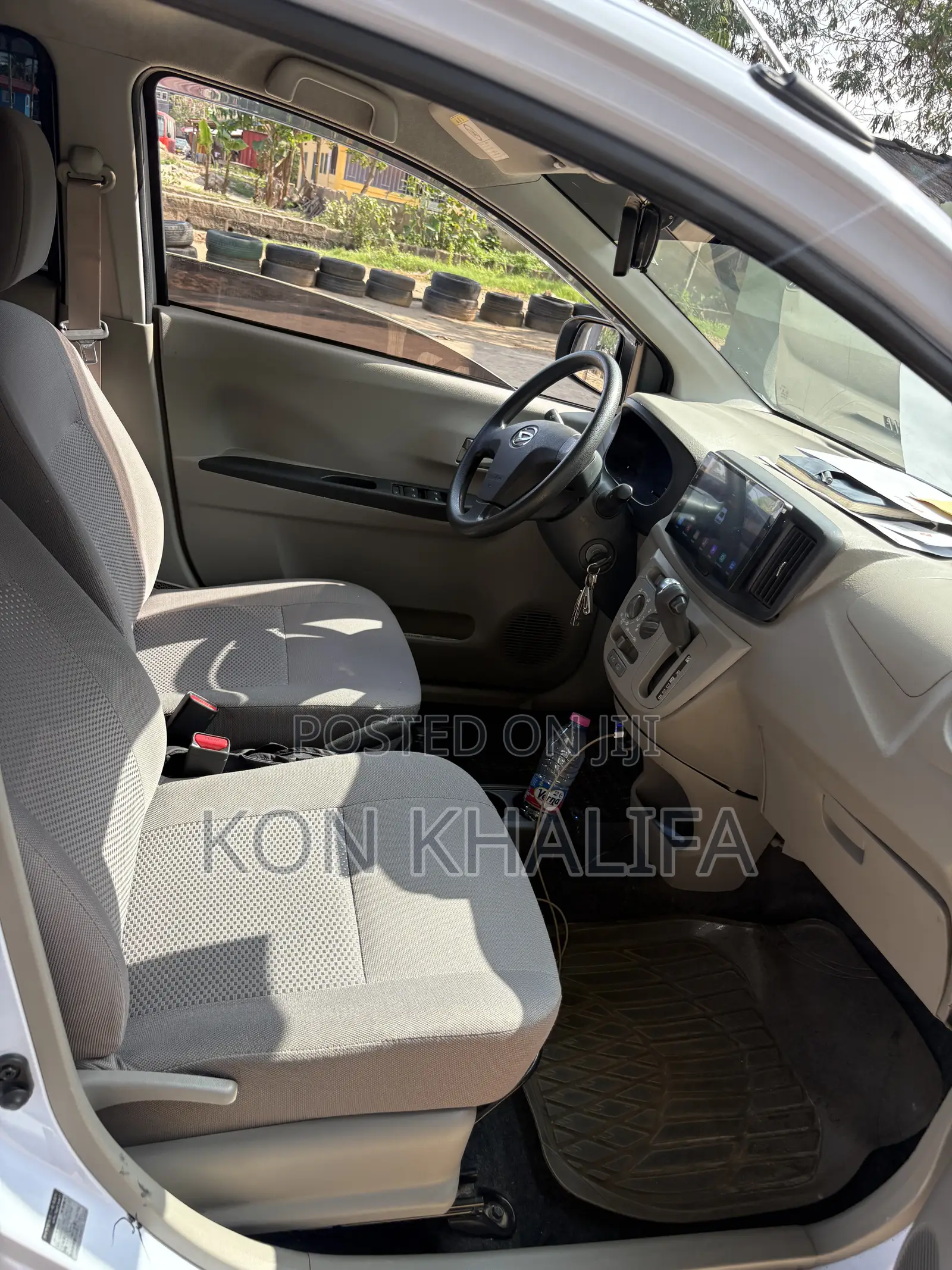 Daihatsu Mira 2016