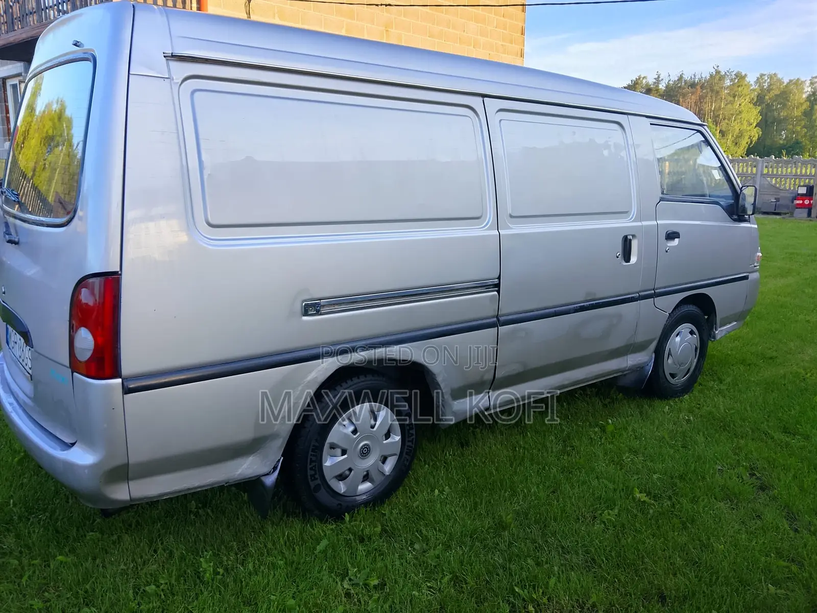 Hyundai H-100 2004 Silver