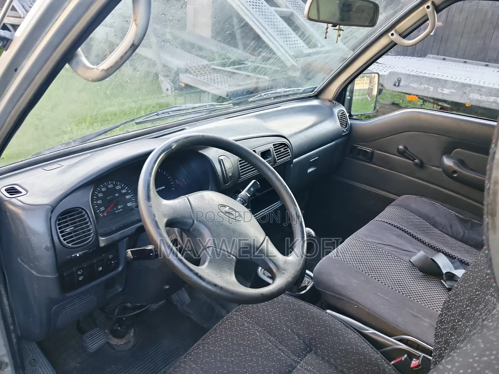 Hyundai H-100 2004 Silver