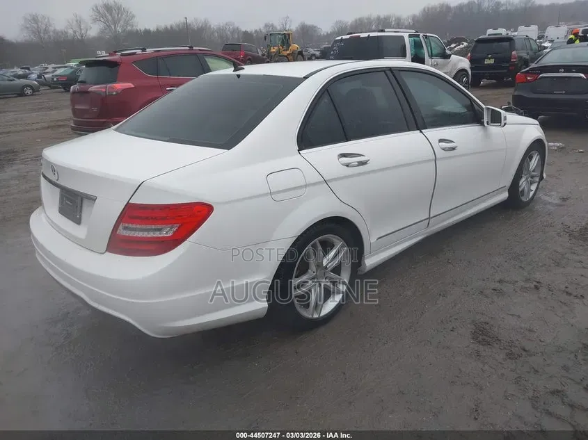 Mercedes-Benz C250 2014 White