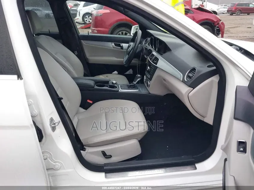 Mercedes-Benz C250 2014 White