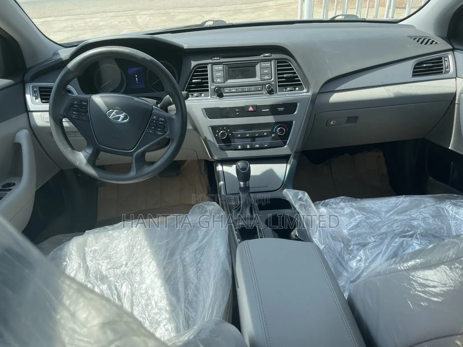 Hyundai Sonata Base Sedan FWD (2.4L 4cyl 6A) 2017 Gray
