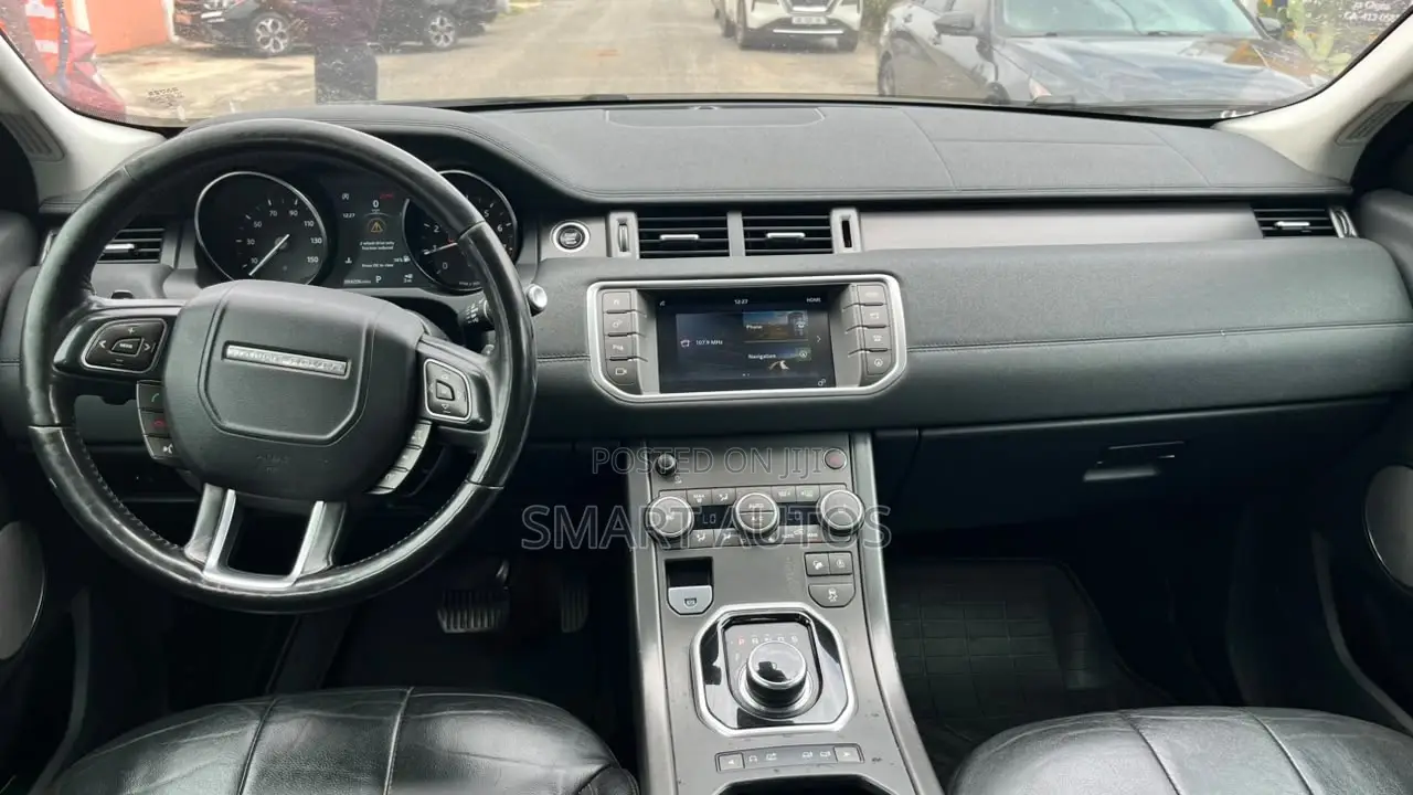 Land Rover Range Rover Evoque SE 4x4 5-Door 2019 Gray