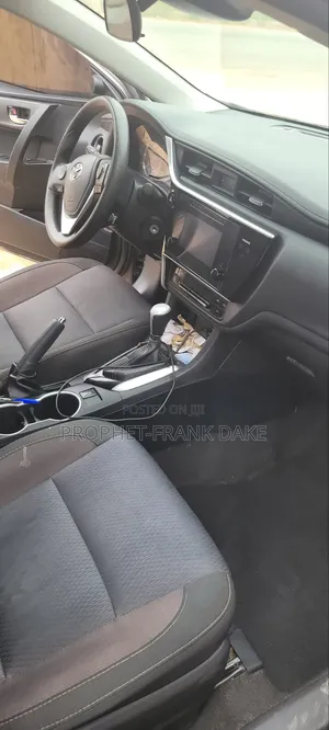 Toyota Corolla 2017 Beige