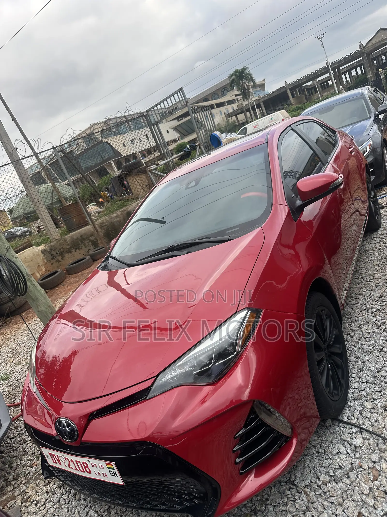 Toyota Corolla SE (1.8L 4cyl 2A) 2018 Red