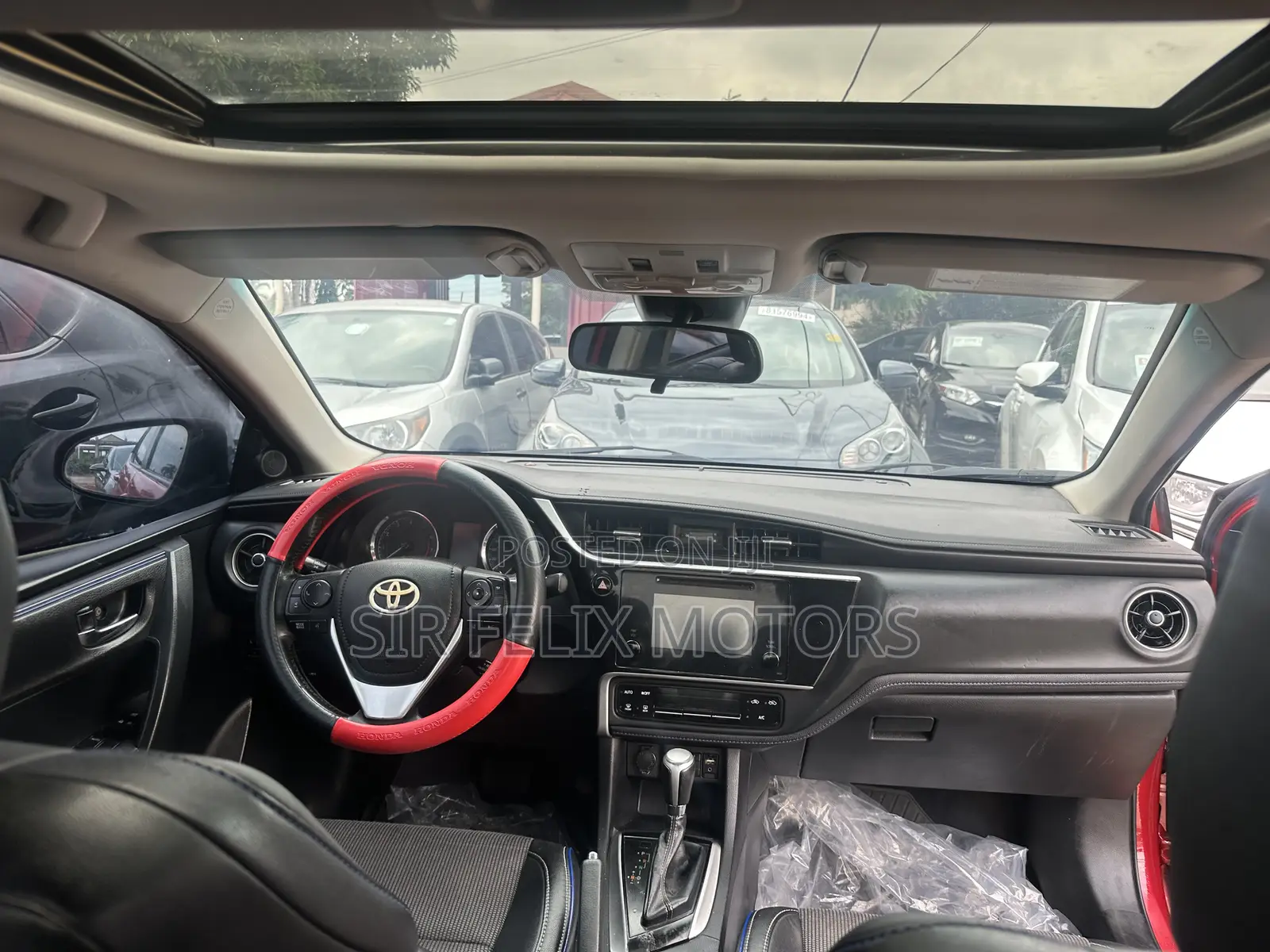 Toyota Corolla SE (1.8L 4cyl 2A) 2018 Red
