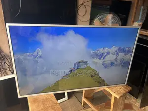 Philips Ultra HD Smart TV (49)