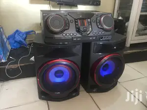 Bluetooth Android LG CL87 2350 Watts Hifi Xboom Sound System