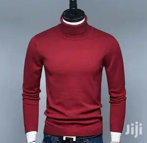 Milky Turtle Neck Top