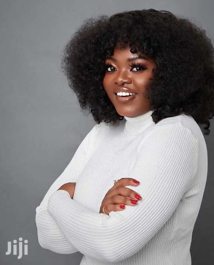 Milky Turtle Neck Top