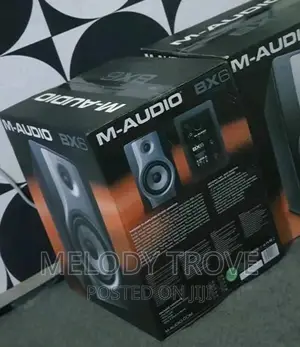 M-Audio BX6 Carbon Monitors
