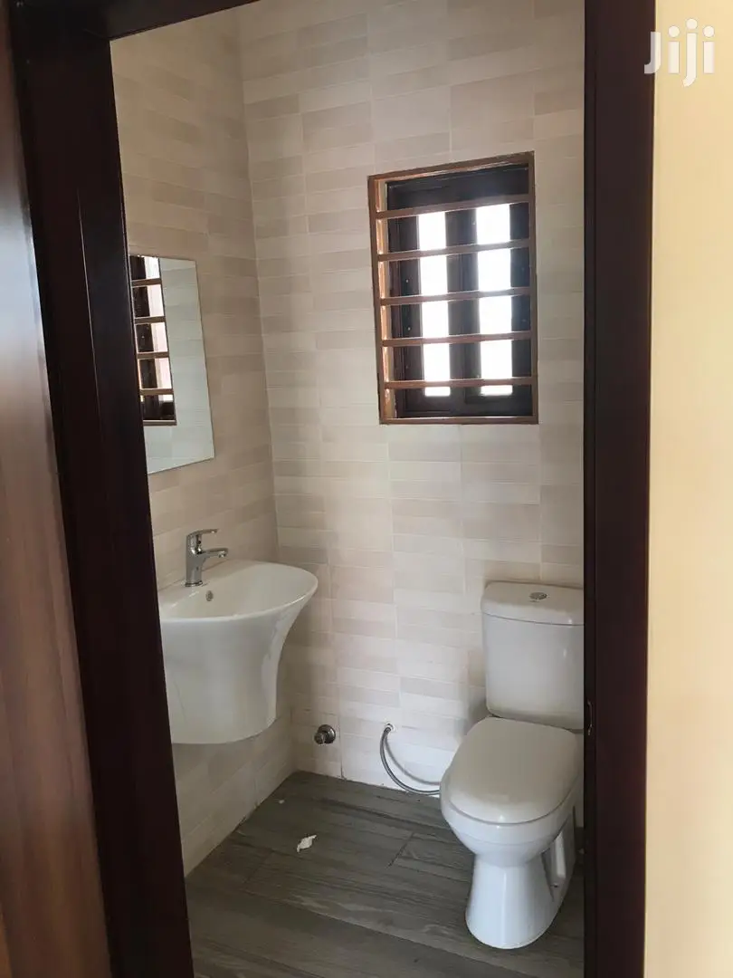 3bdrm Townhouse / Terrace in Bronko Housing, Accra Metropolitan