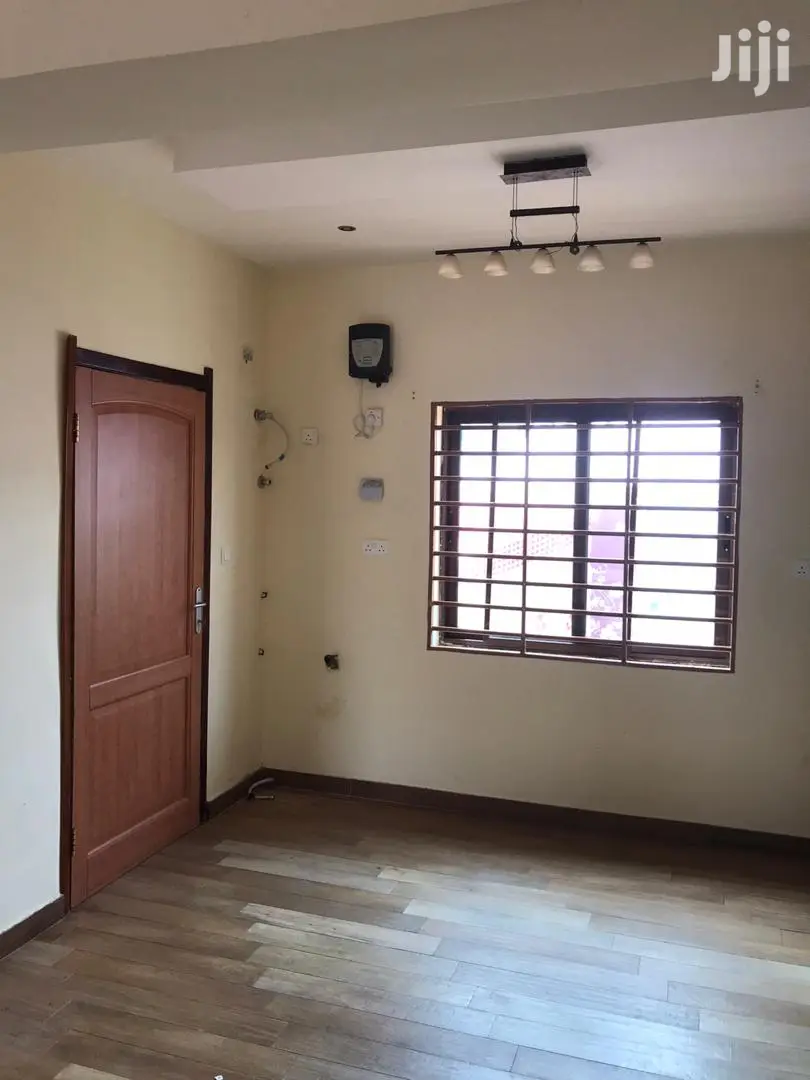 3bdrm Townhouse / Terrace in Bronko Housing, Accra Metropolitan