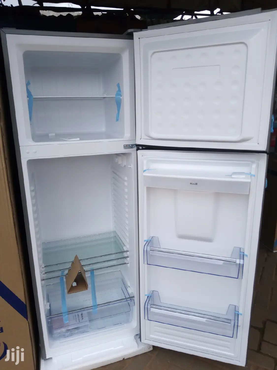 Pearl 311litres Top Freezer N Dispenser