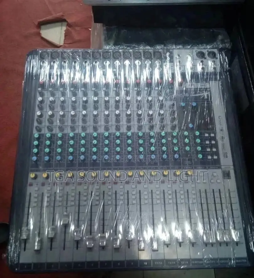 Soundcraft Uk Signature 16 Mixer With Effects