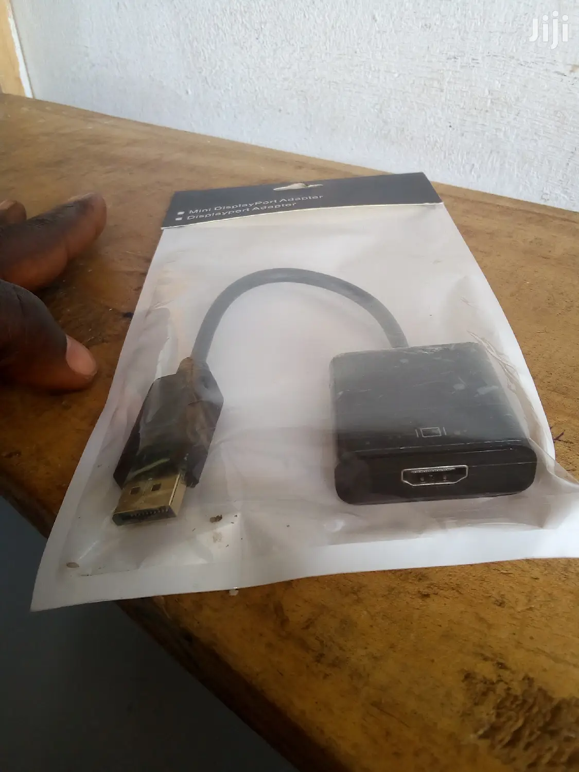 Display Port to HDMI Adapter