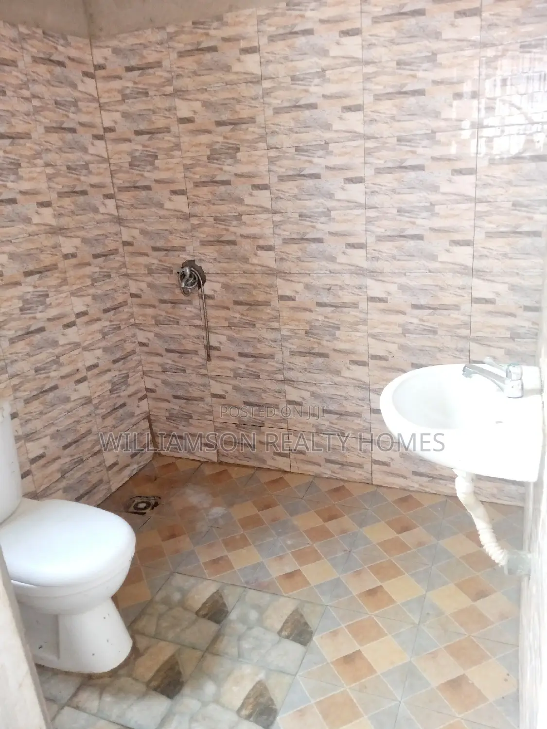 2bdrm Apartment in Regimanuel Estate, Spintex for rent