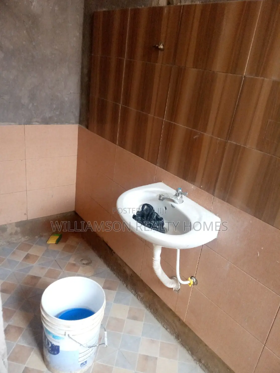 2bdrm Apartment in Regimanuel Estate, Spintex for rent