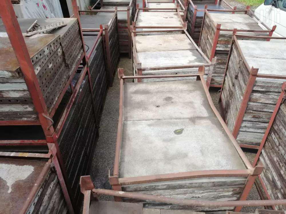 No Plywood/Decking /Metal Board 4rent /Props No Bamboo/Flow