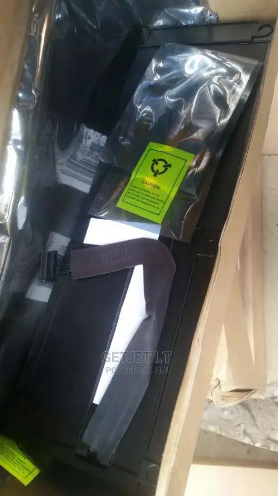 Macbook Pro And Air Batteries Available