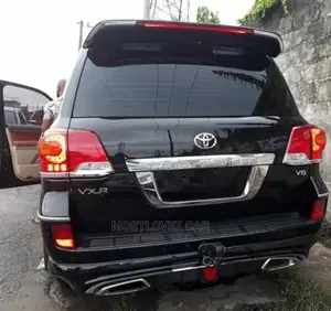 Toyota Landcruisers V8 for Rent With a Driver in Ghana?
