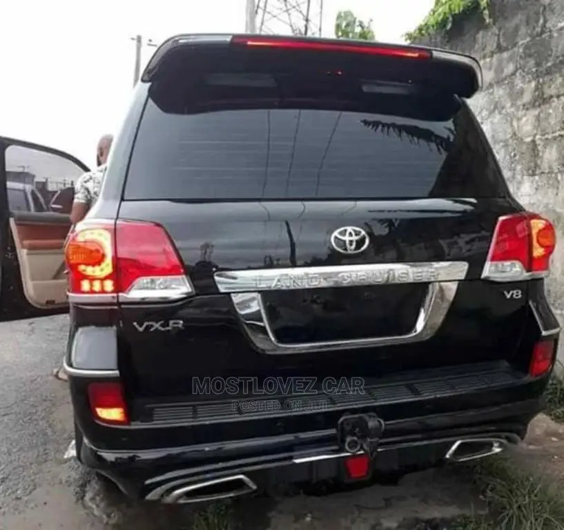 Toyota Landcruisers V8 for Rent With a Driver in Ghana?