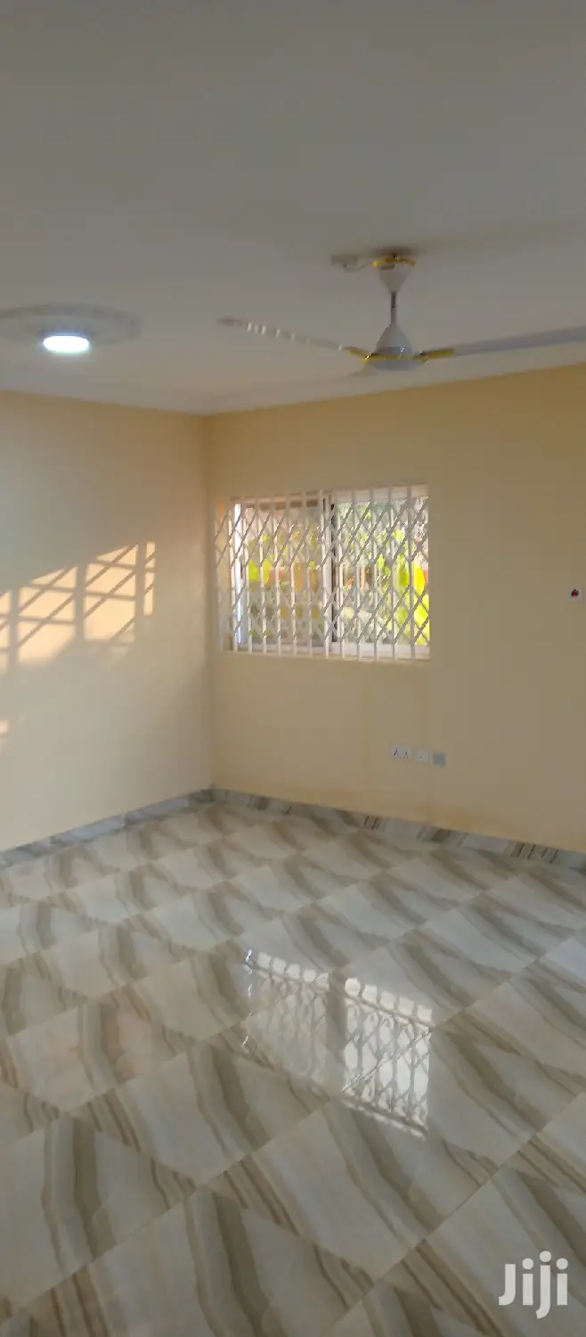 4bdrm Apartment in Ga East Municipal for rent