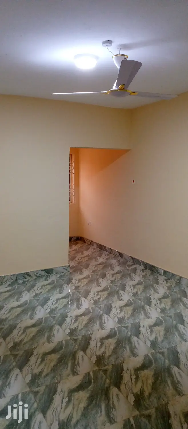 4bdrm Apartment in Ga East Municipal for rent