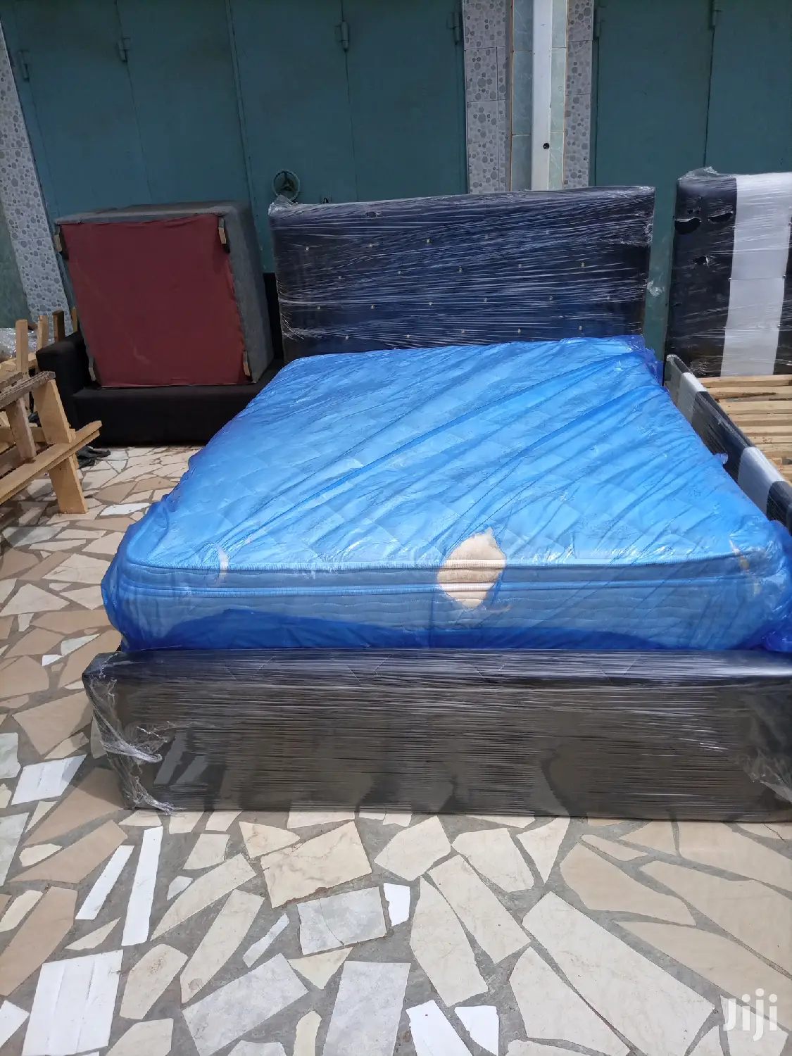 Blacl Bed With Mattress . Promotion!