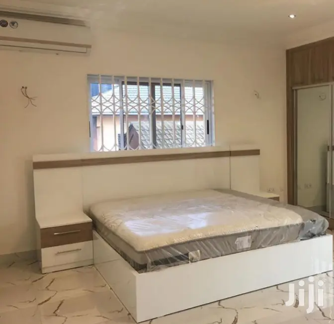 All Wood Queen Size Bed