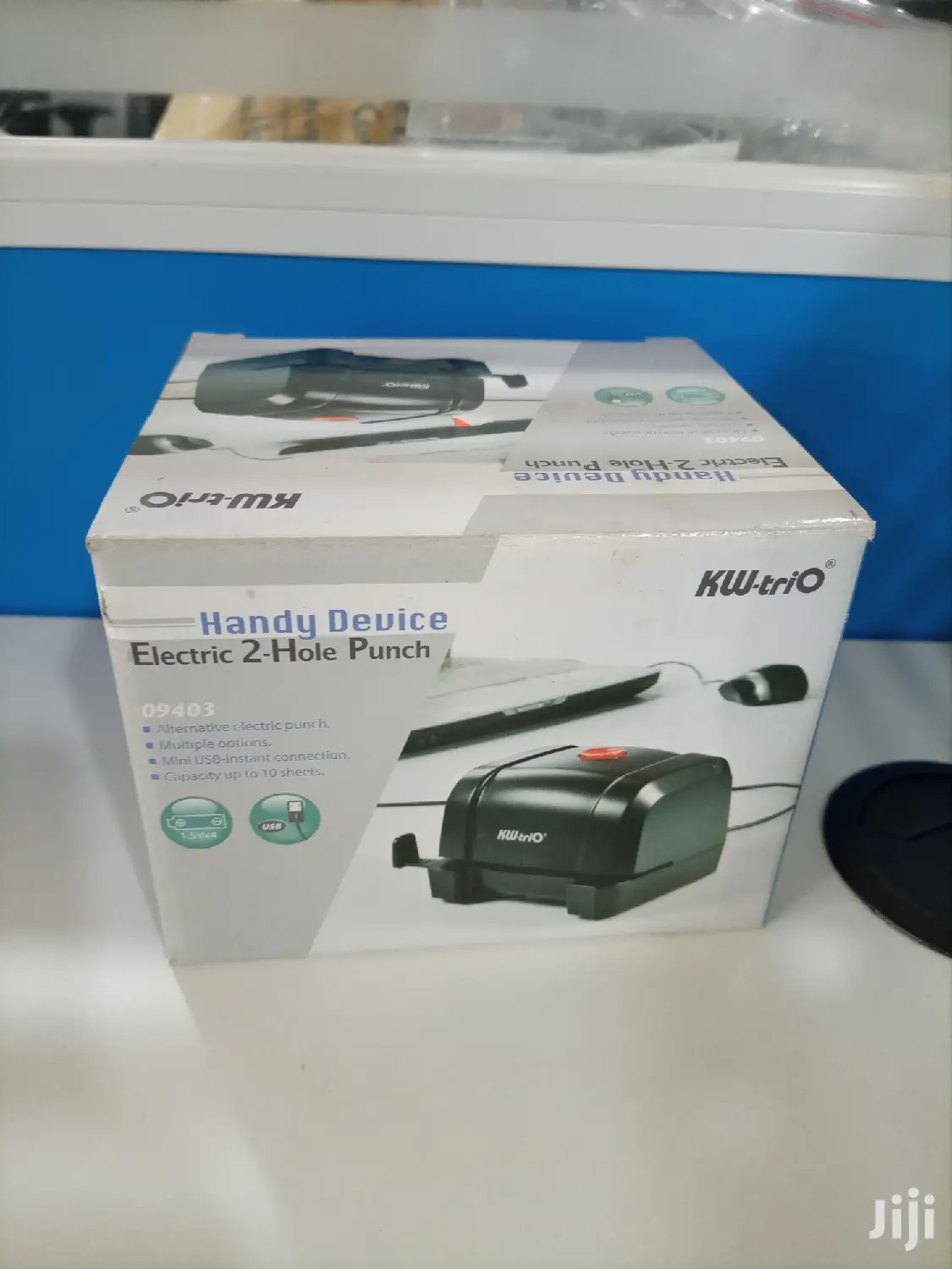 Electric 2 Hole Punch