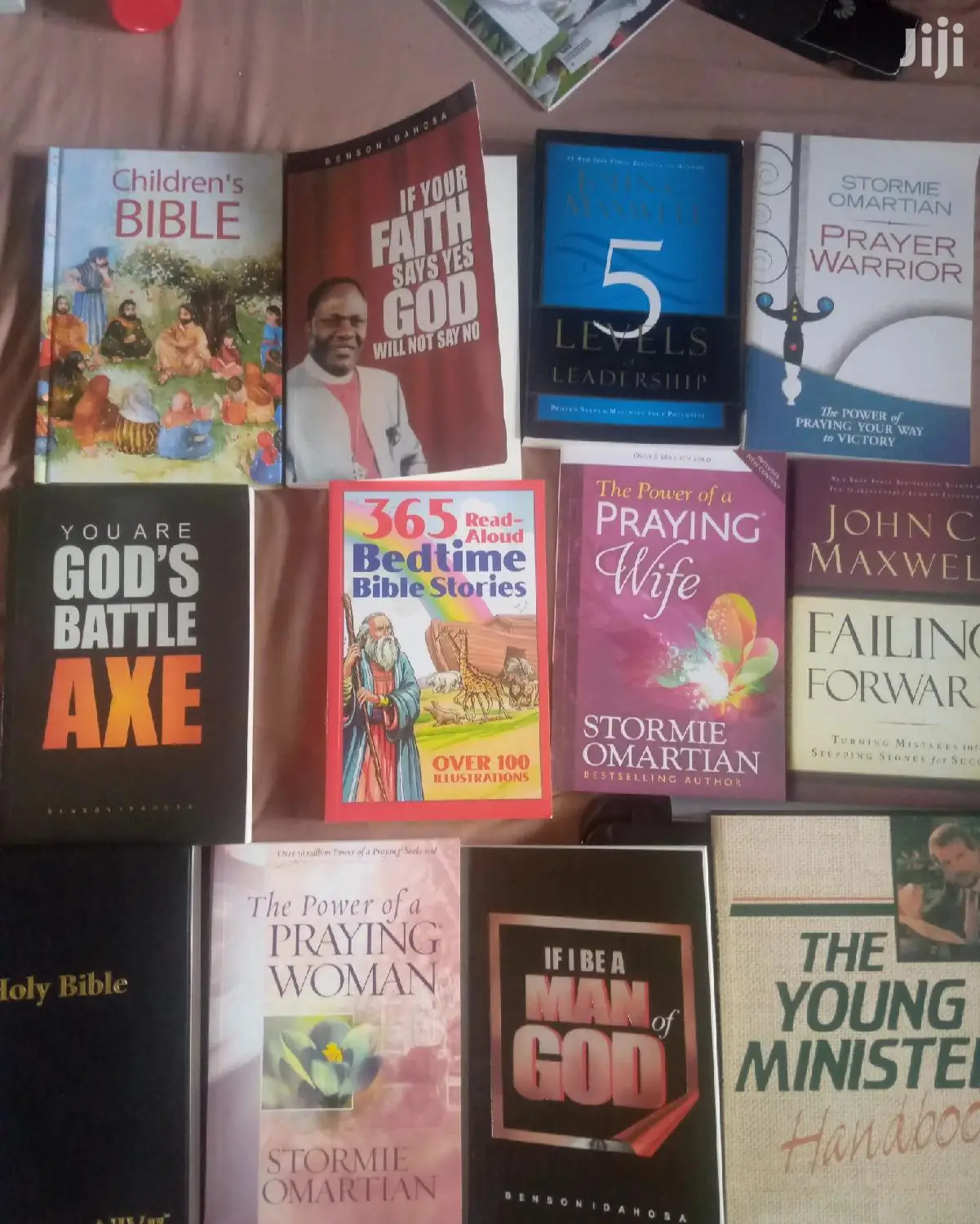 New Christian Books, Bibles And Hynm Nooks