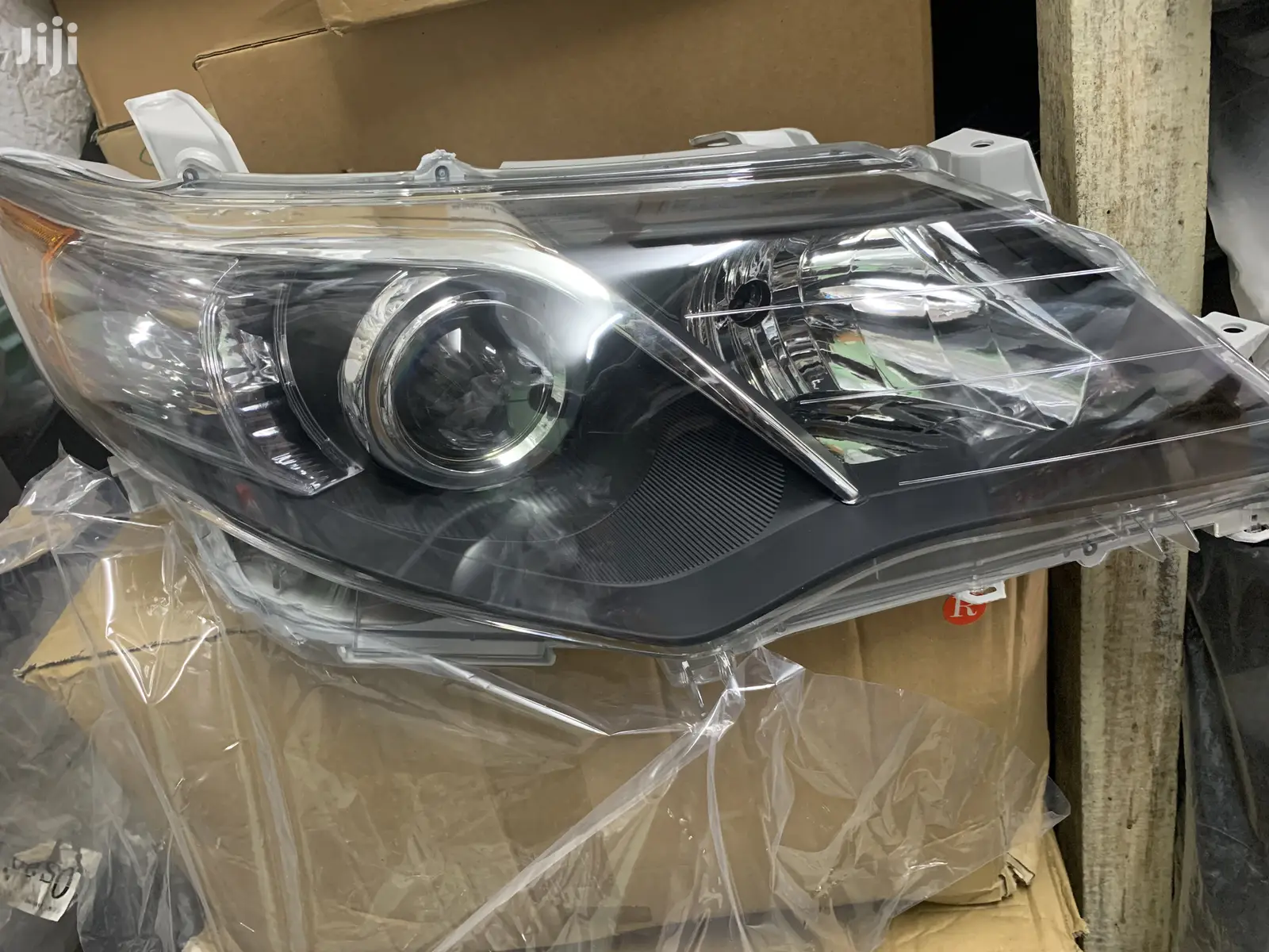 Toyota Camry (Spider) Head Lamp