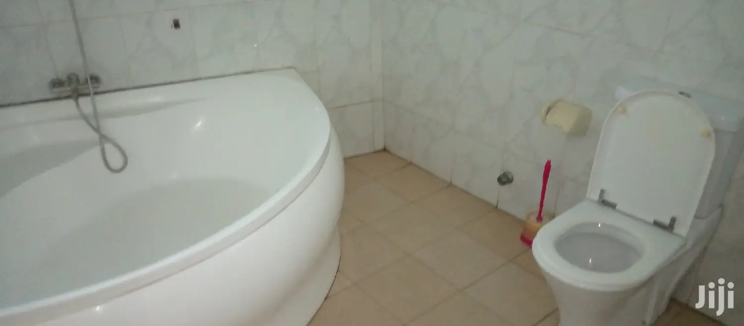 5bdrm House in Ga East Municipal for rent