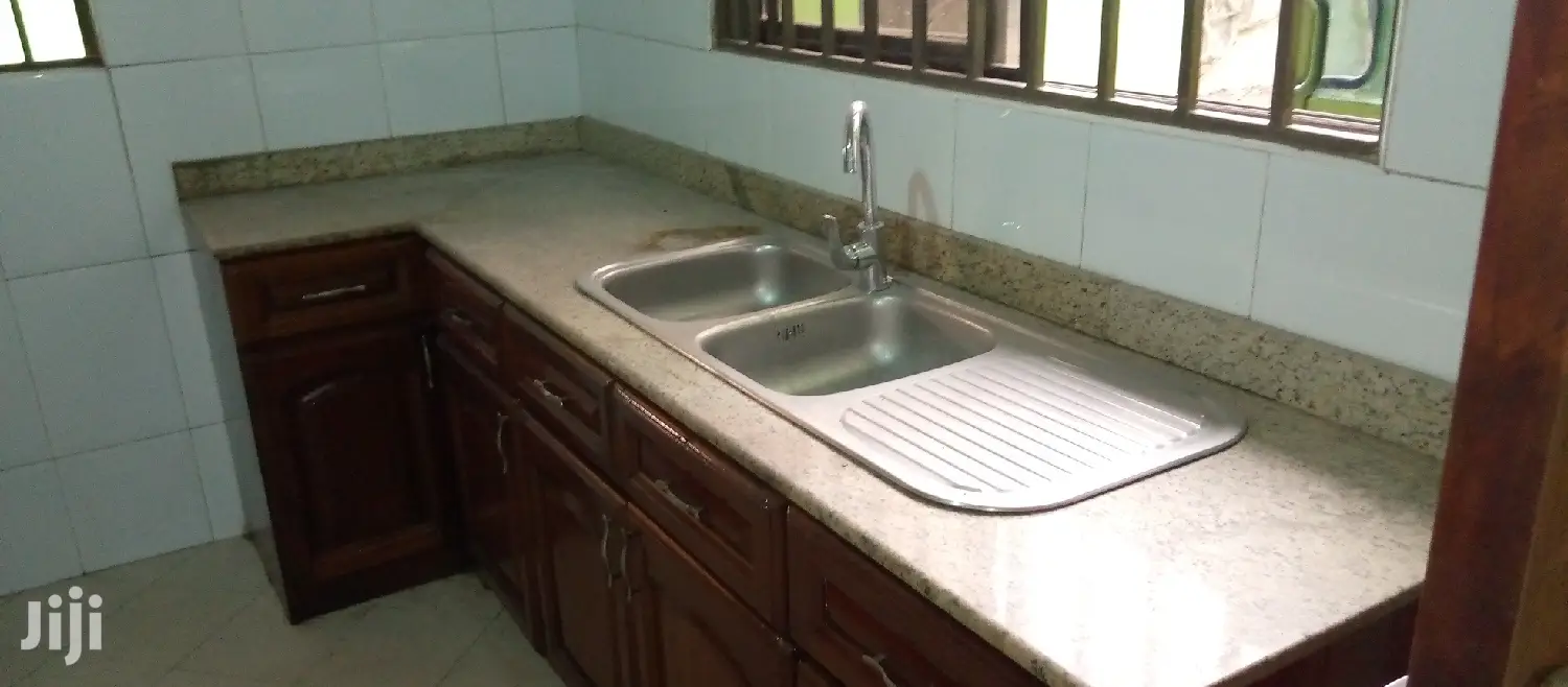 5bdrm House in Ga East Municipal for rent