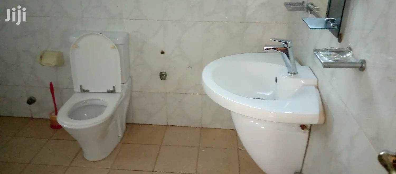 5bdrm House in Ga East Municipal for rent