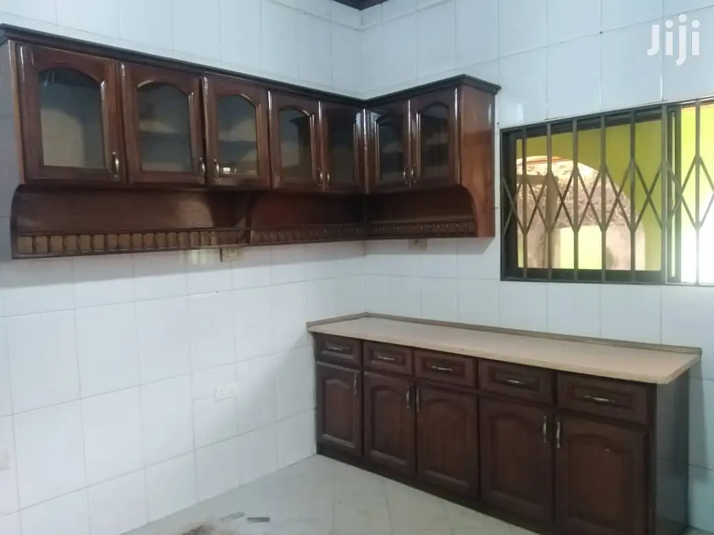 5bdrm House in Ga East Municipal for rent