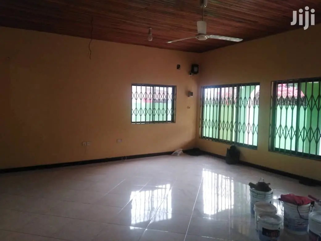 5bdrm House in Ga East Municipal for rent