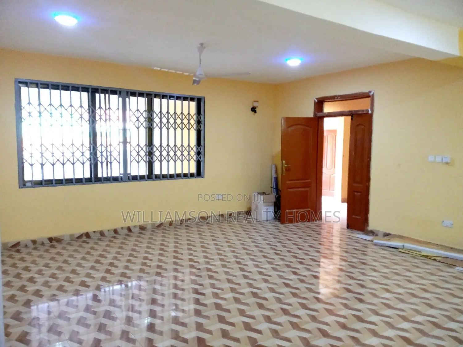 3bdrm Apartment in Community 18, Spintex for rent