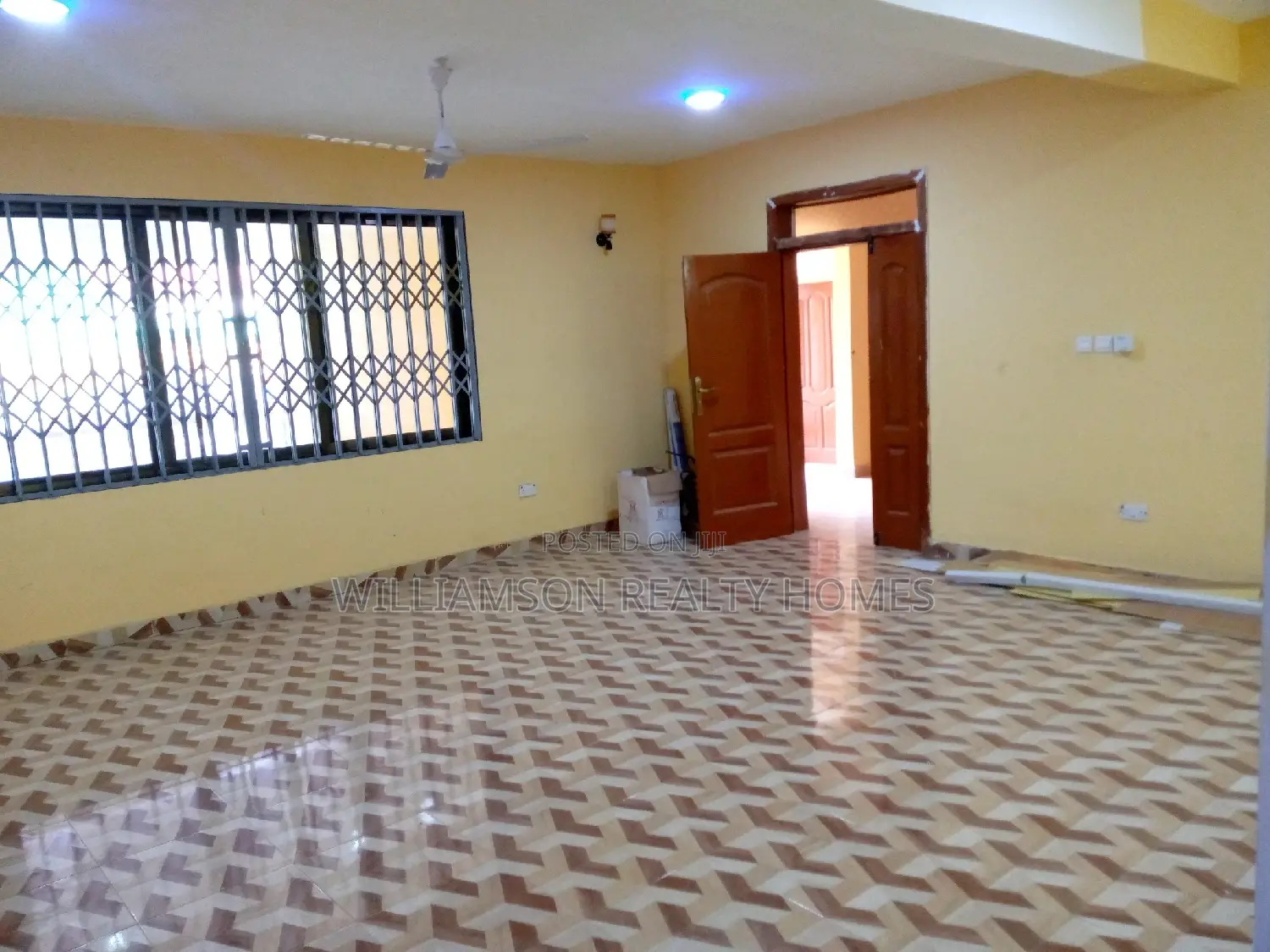 3bdrm Apartment in Community 18, Spintex for rent
