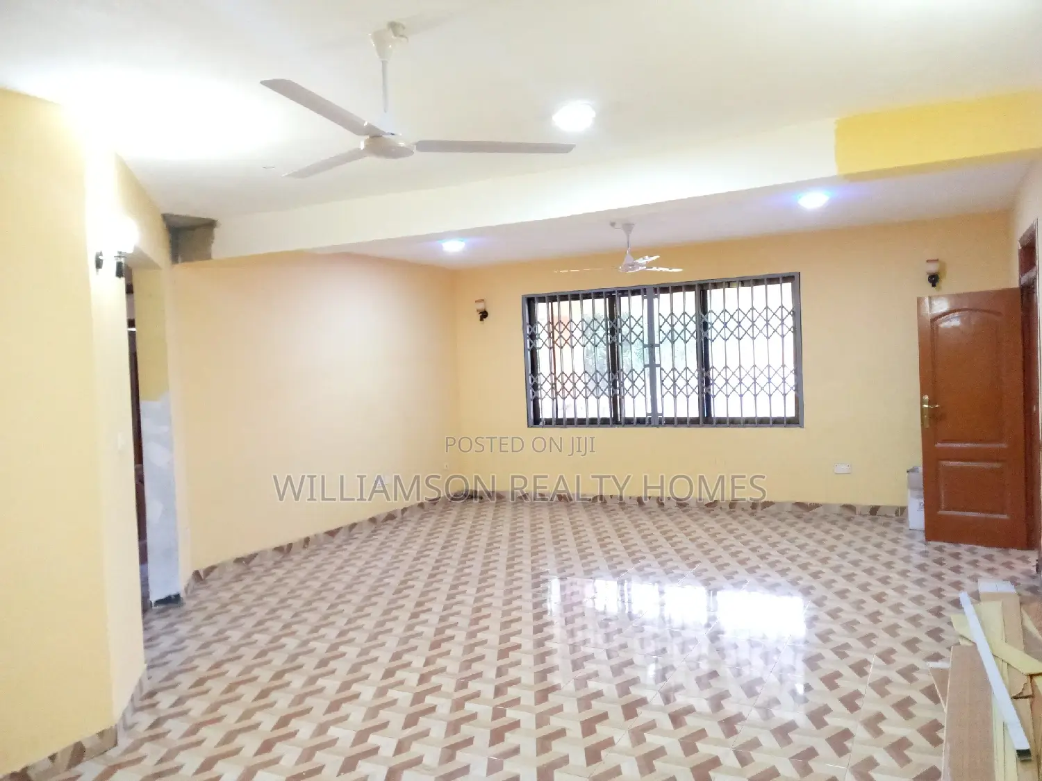 3bdrm Apartment in Community 18, Spintex for rent