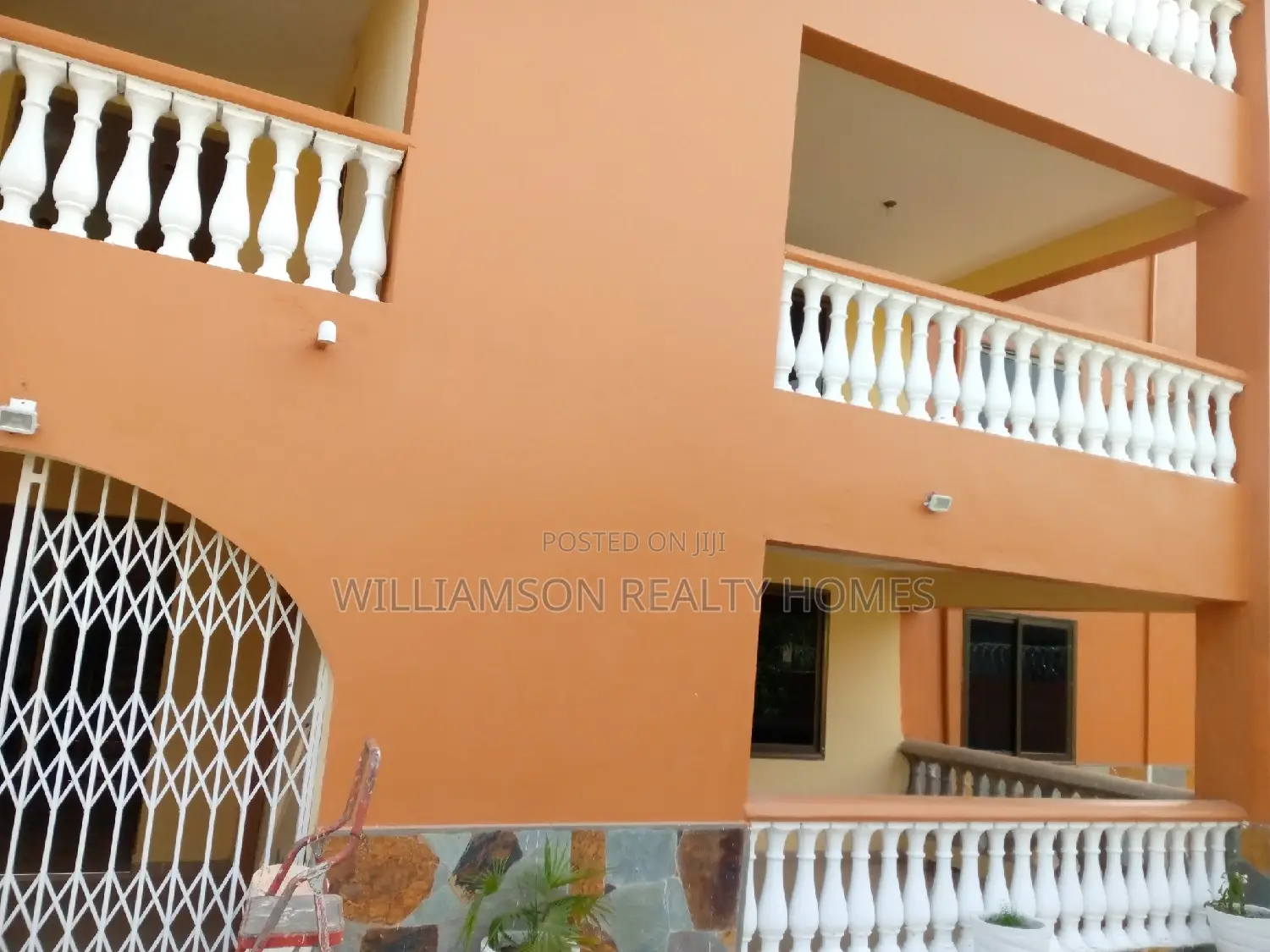 3bdrm Apartment in Community 18, Spintex for rent